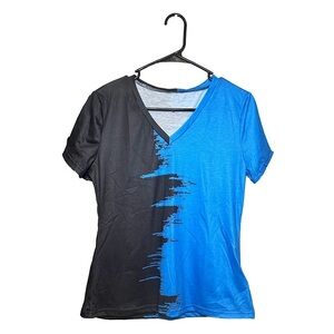EMERY ROSE Black and Blue V-Neck Shirt